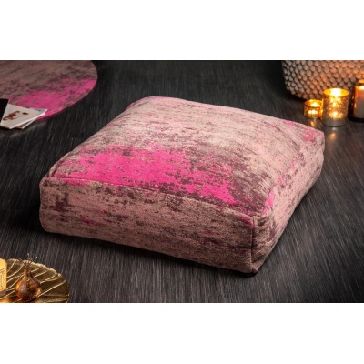 Estila Designový čtvercový podlahový polštář Prakka v růžovém čalounění 70cm