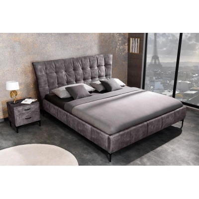 Estila Designová manželská postel Velouria se sametovým čalouněním ve stylu Chesterfield tmavě šedá 180 cm